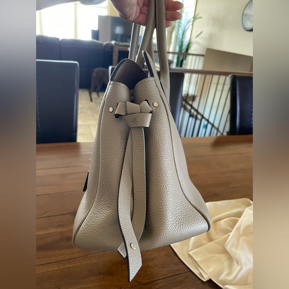 RARE!! MINT!!! LOUIS VUITTON MILLA MM - Picture 2 of 15